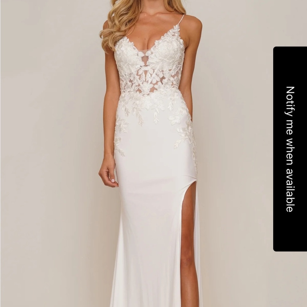 PromGirl White Floral Lace Backless Dress